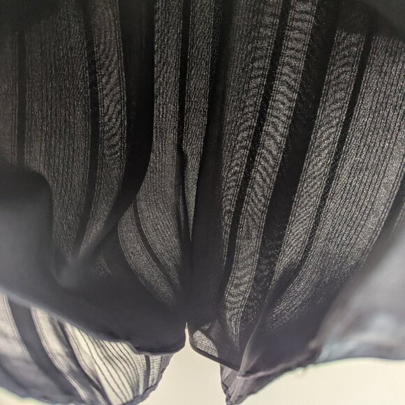 L'Academie The 70s Ruffle Sleeve Dress - Picture 7 of 11